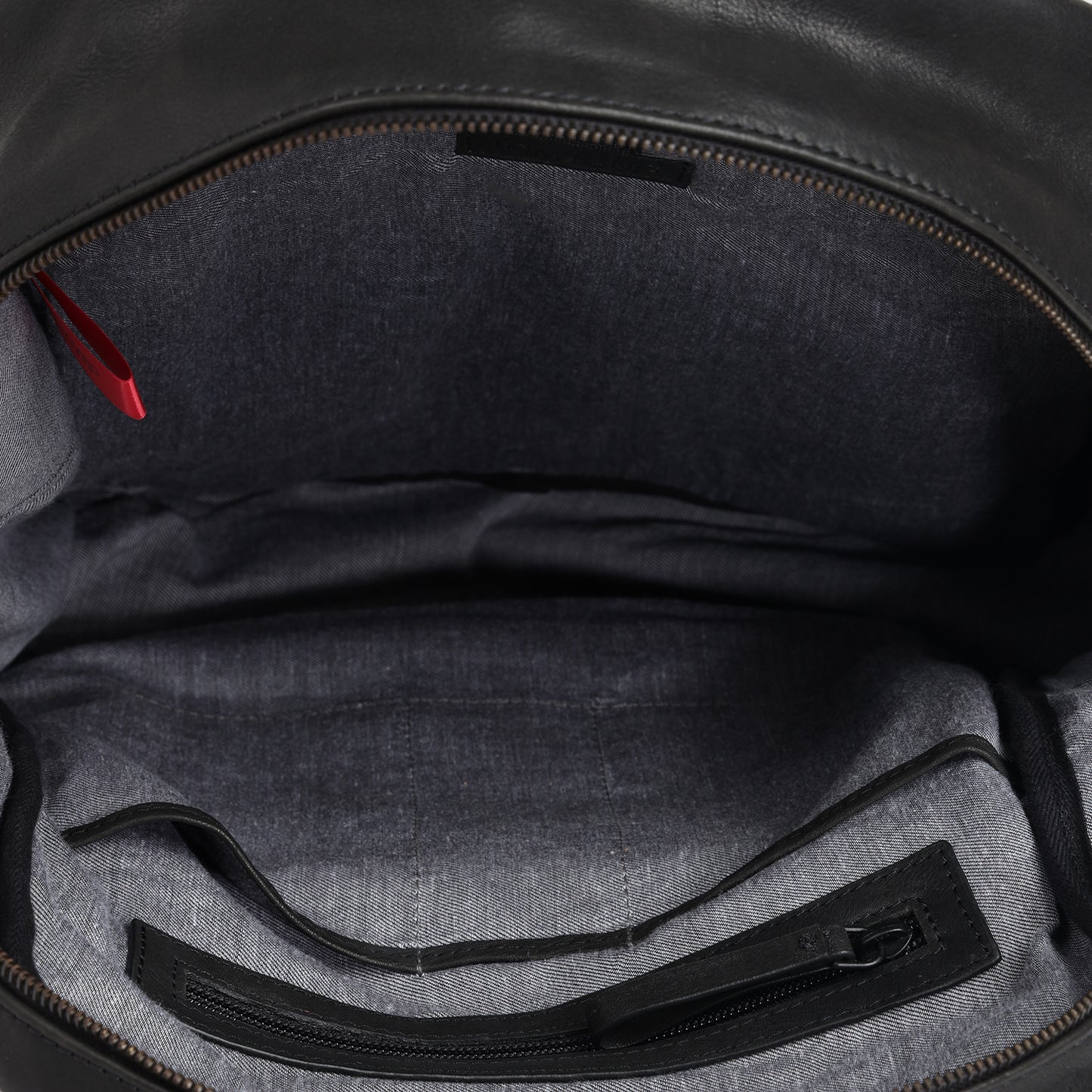 TL LEATHER BACKPACK WITH FRONT AND SIDE POCKET